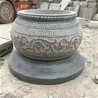 修饰各种柱子的柱础石与柱脚石